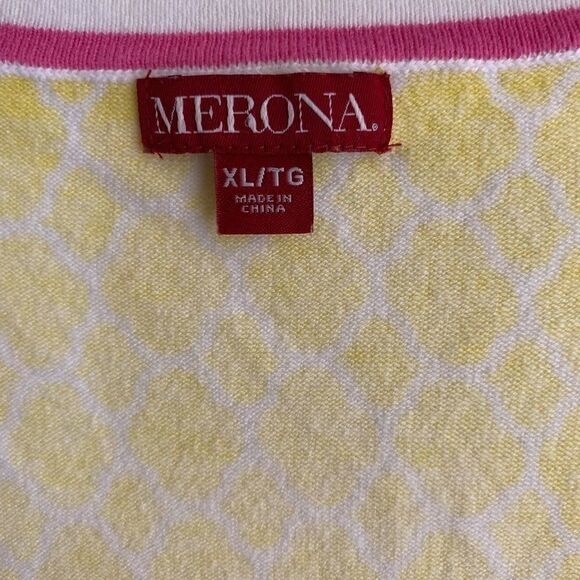 𝅺sweater - Picture 2 of 4